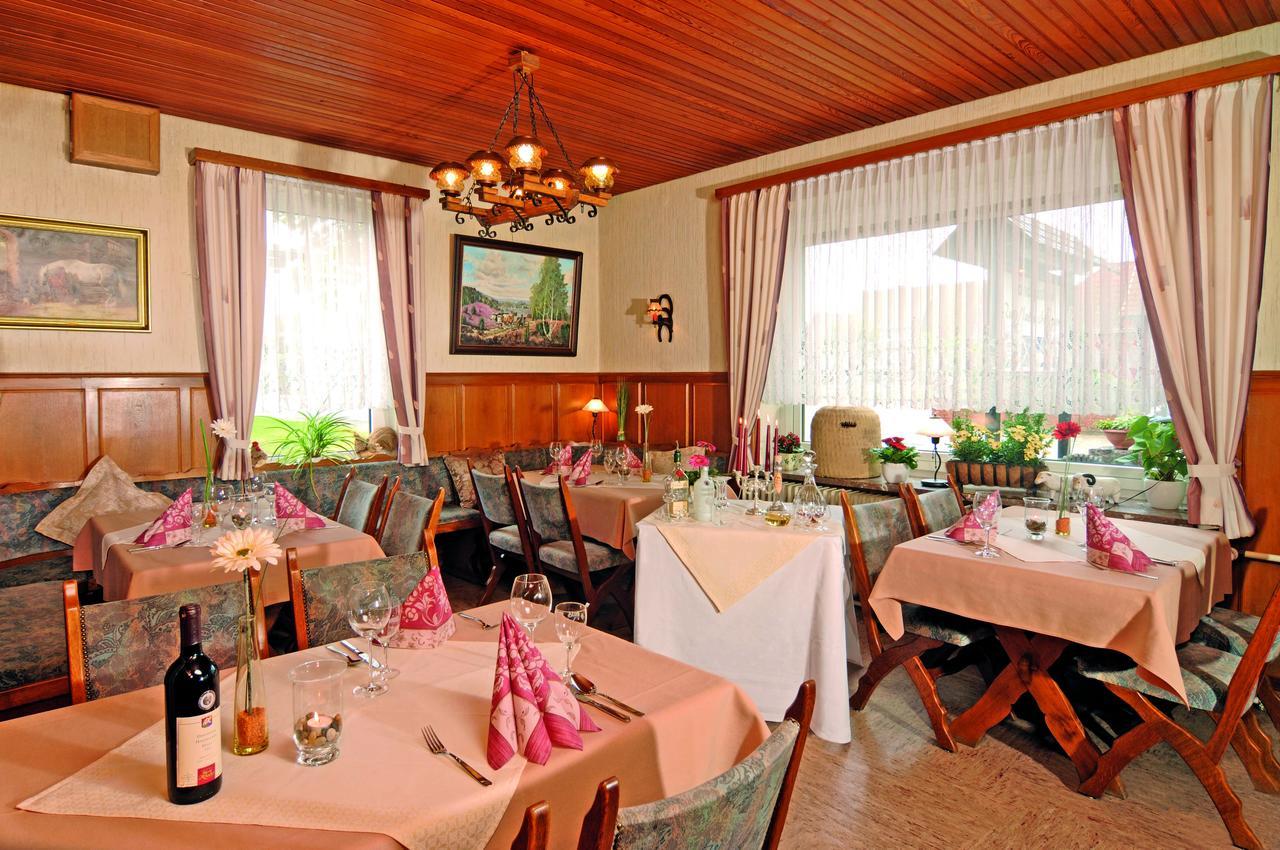 Landgasthaus Zum Naturschutzpark บิสพิงเงน ภายนอก รูปภาพ
