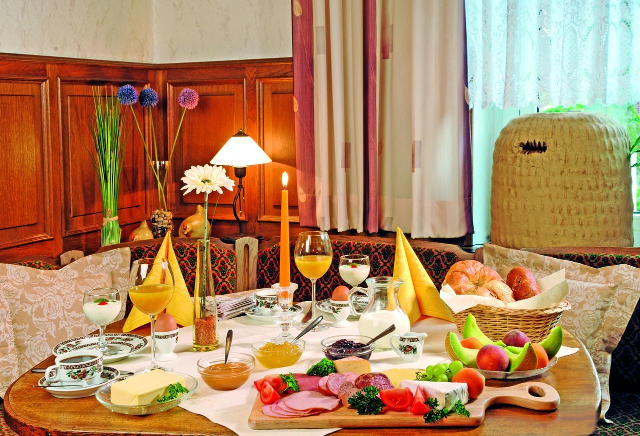 Landgasthaus Zum Naturschutzpark บิสพิงเงน ภายนอก รูปภาพ